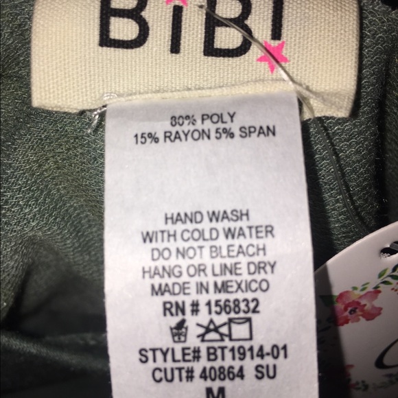 Twisted tie dye Top Cold Shoulder - Picture 5 of 10